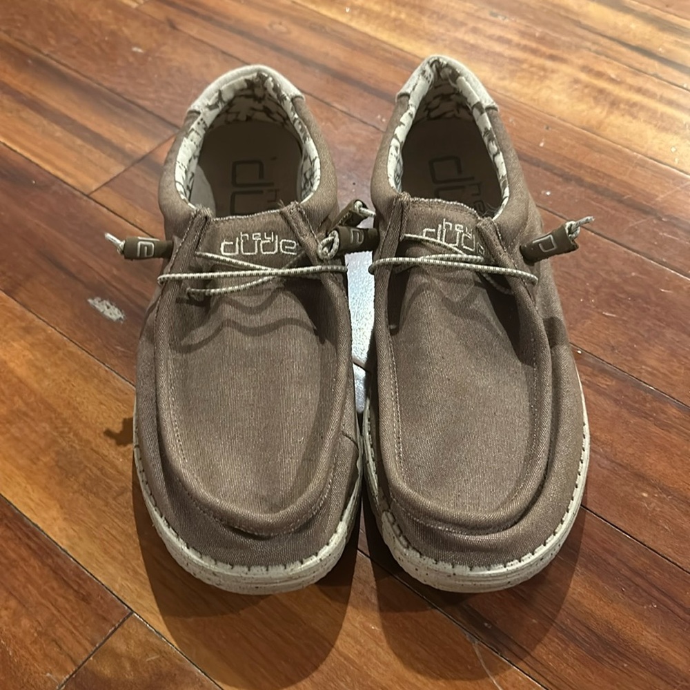 NWOT Hey Dude Wally size 10